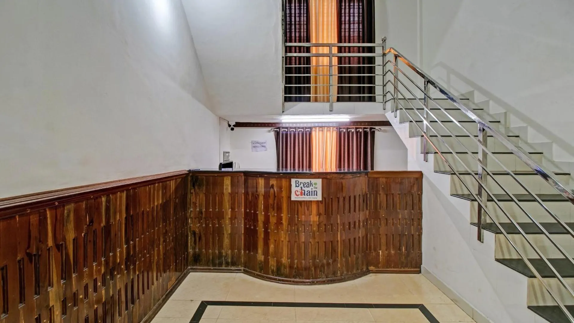 Hotel Super Capital O Pop Tavern Kazhakkottam Vettutura